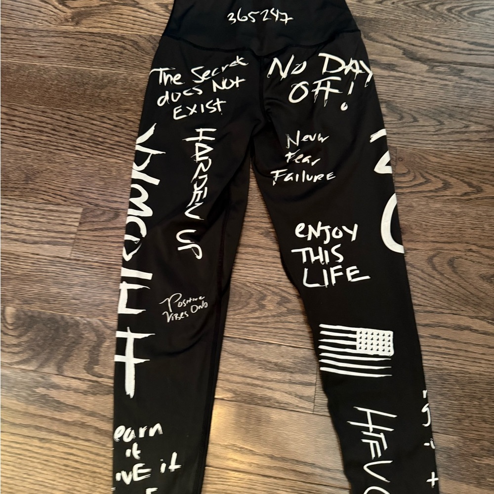 Stylish Black Graphic Women's Leggings like new